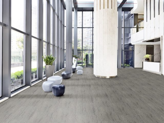 Essence Structure 9504